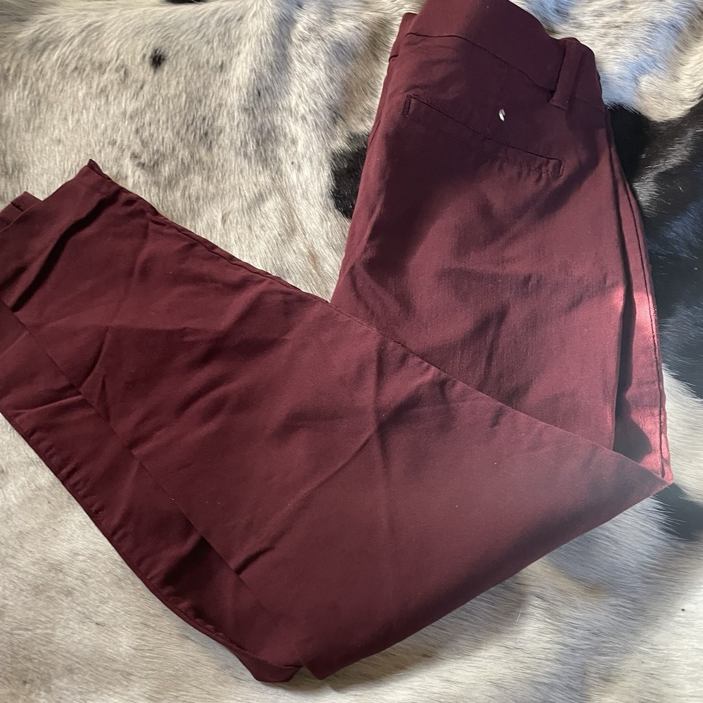Maurices Maroon Skinny Jeans Size M-S Medium Short Business Casual School EUC